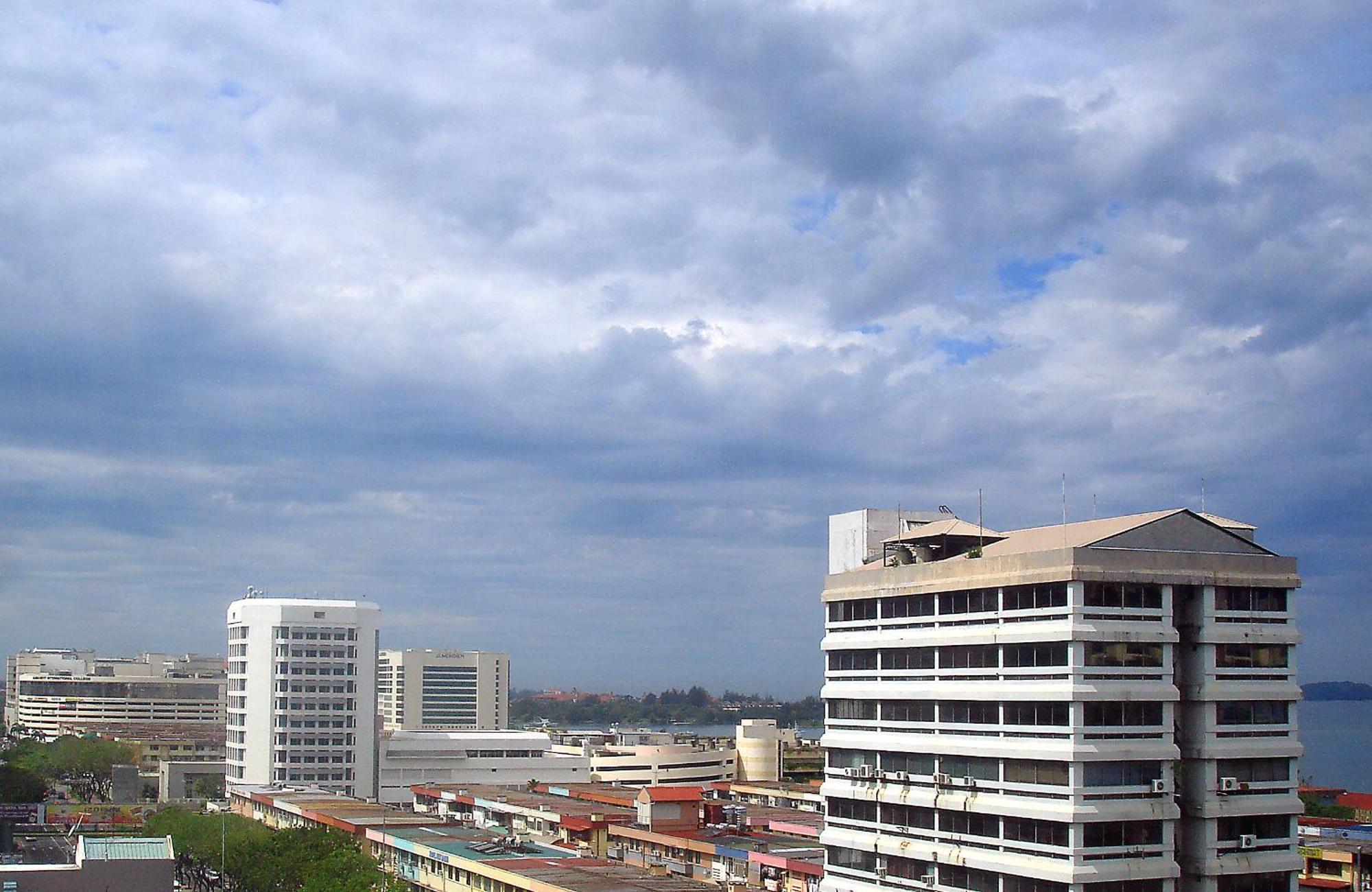 Kinabalu Daya Hotel Kota Kinabalu Exterior foto